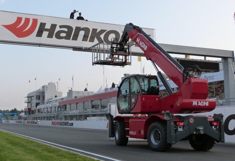 Rotated telescopic handler to rent in Moscow race way MAGNI RTH 5.25